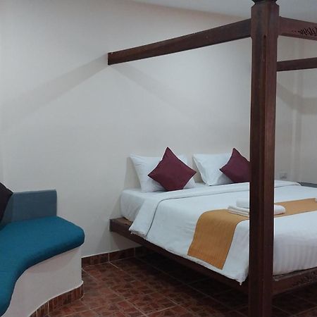 Pandora Cafe Otel Chaweng Plajı Dış mekan fotoğraf