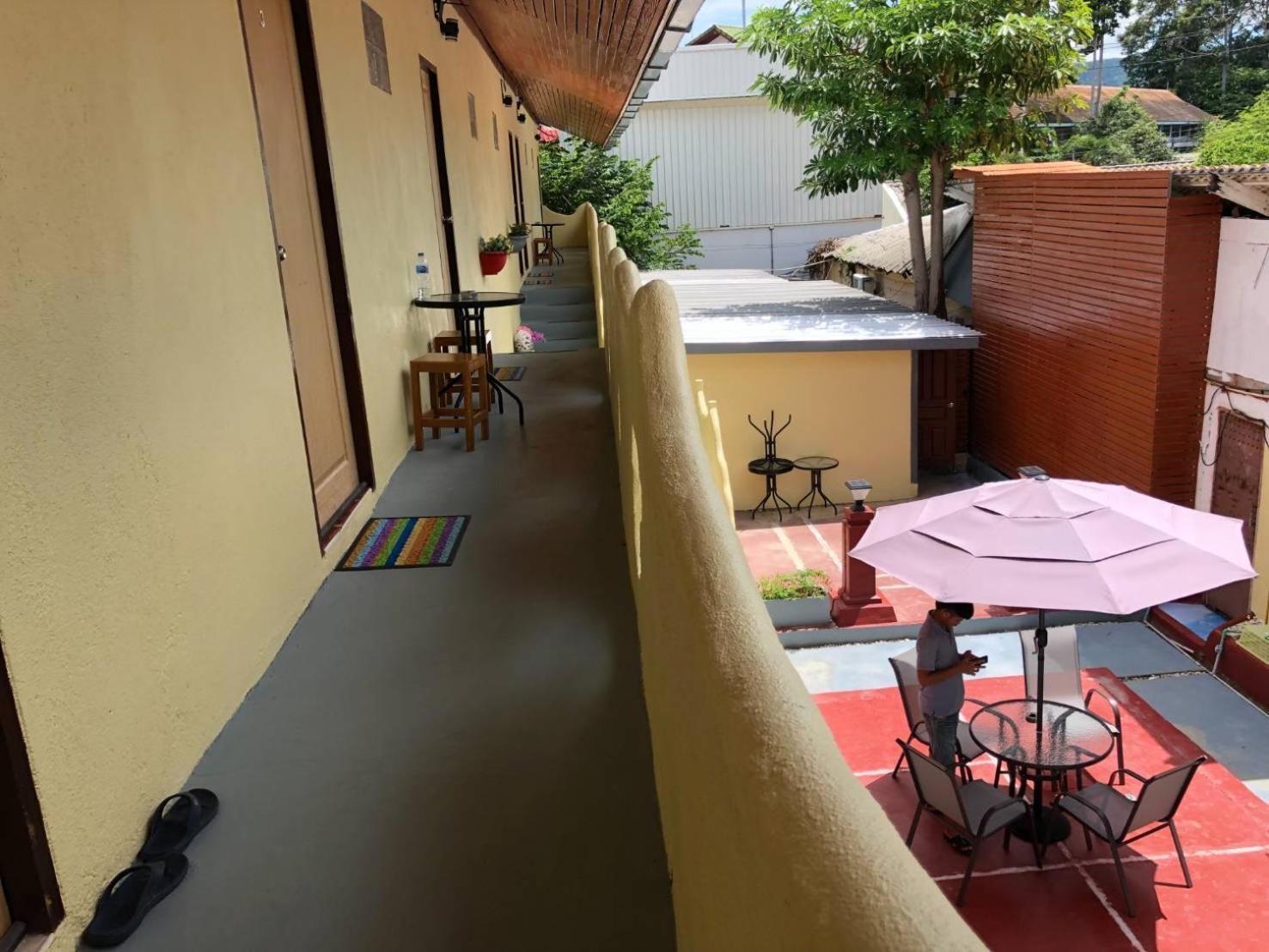 Pandora Cafe Otel Chaweng Plajı Dış mekan fotoğraf