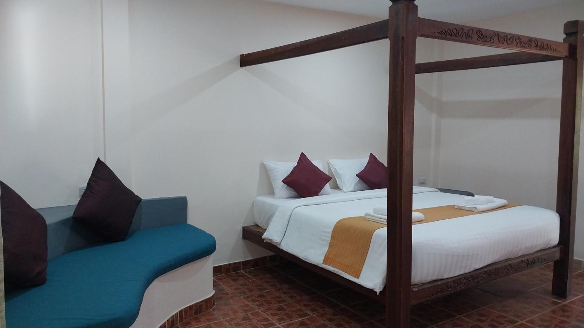 Pandora Cafe Otel Chaweng Plajı Dış mekan fotoğraf